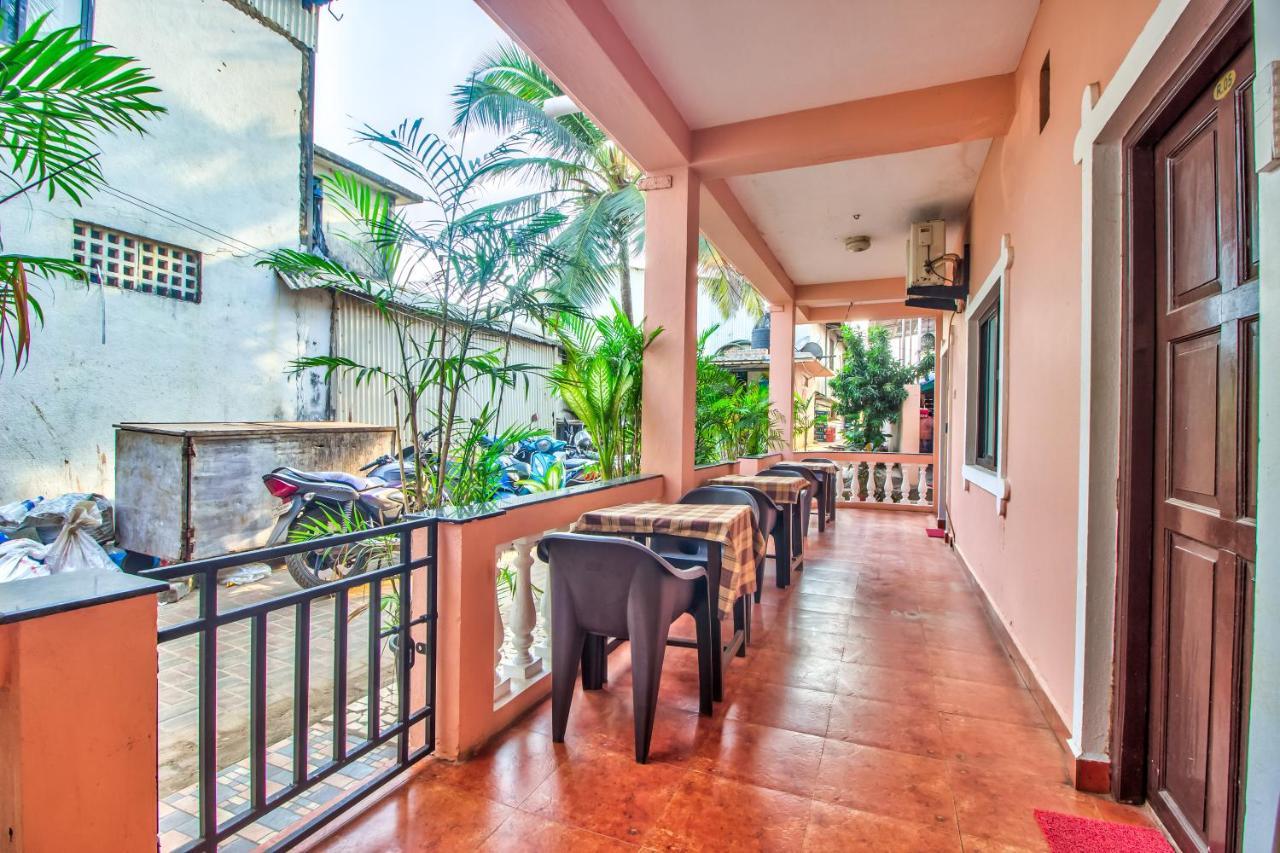 Stanleys Guest House Baga Exterior photo