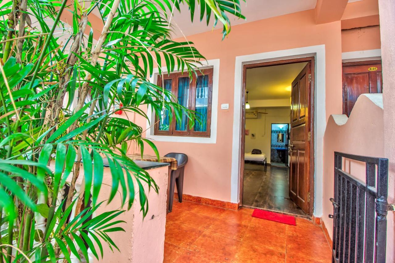 Stanleys Guest House Baga Exterior photo