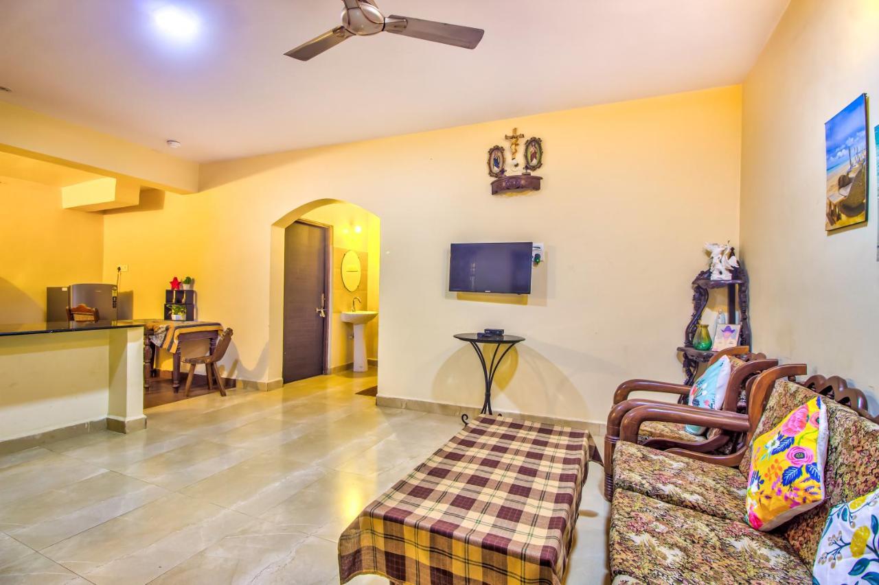 Stanleys Guest House Baga Exterior photo