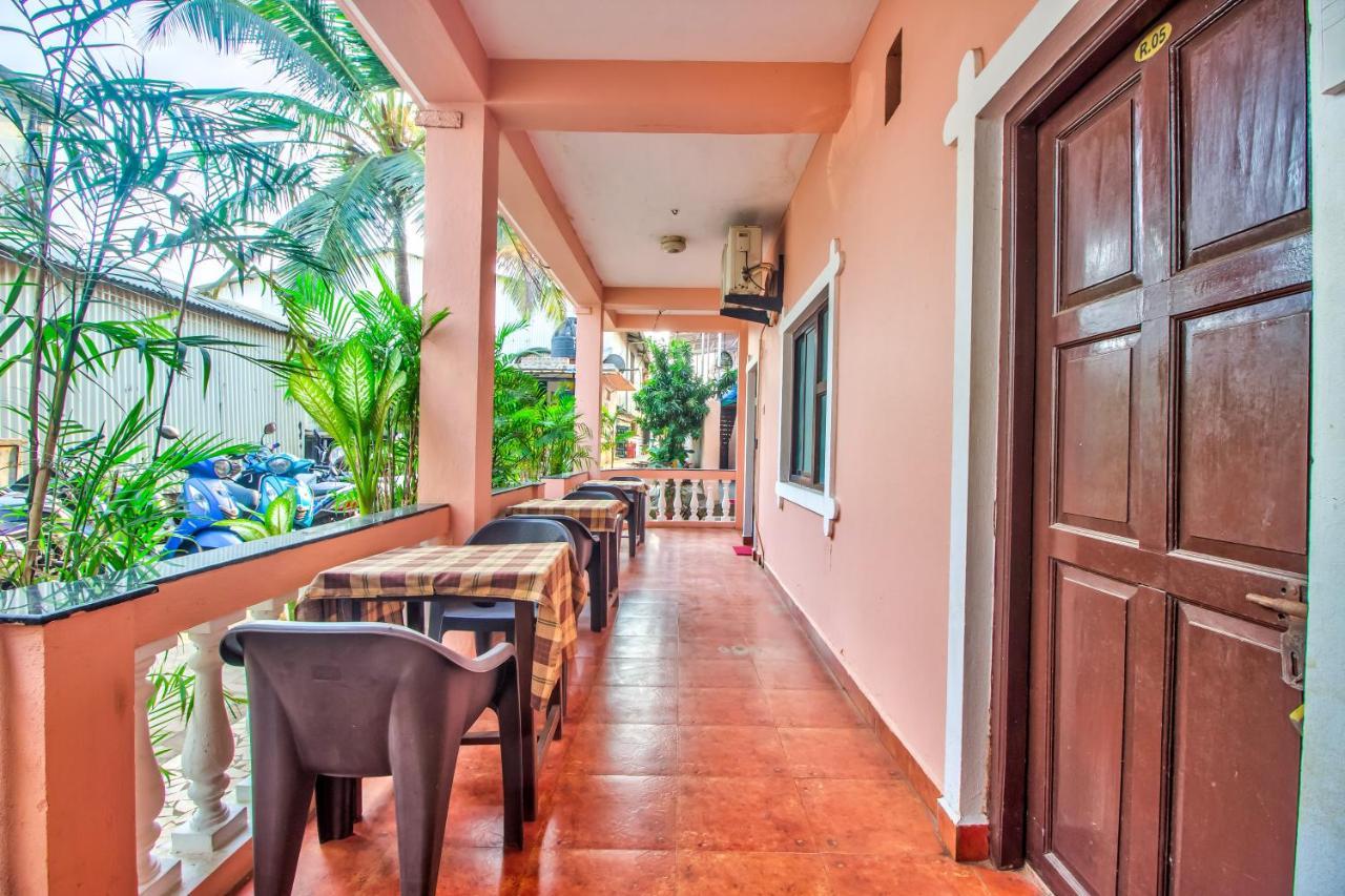 Stanleys Guest House Baga Exterior photo