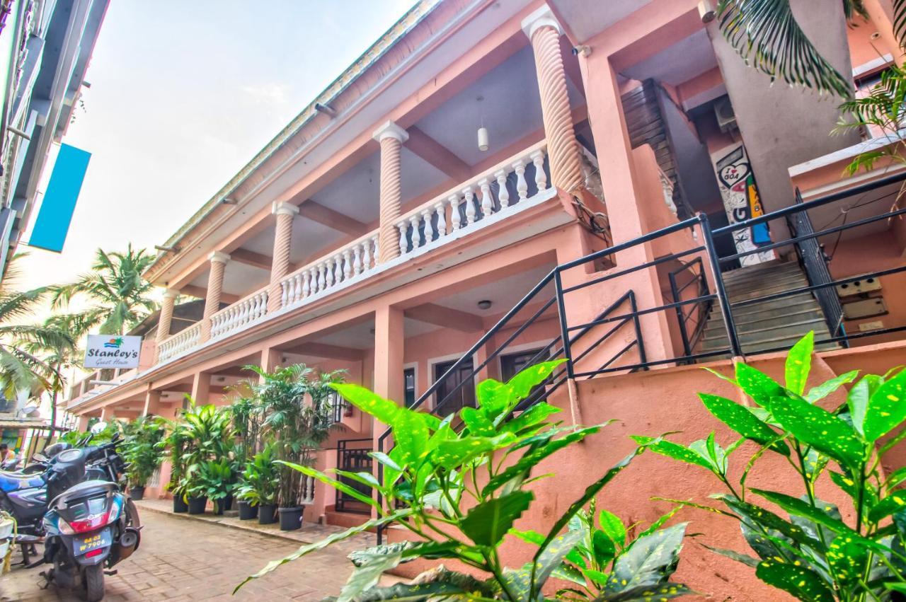 Stanleys Guest House Baga Exterior photo