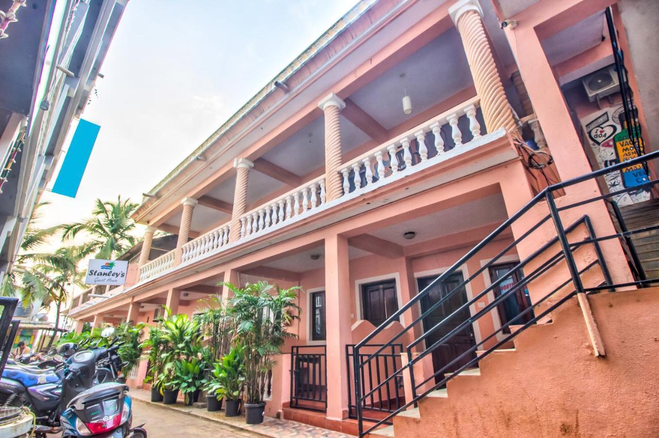 Stanleys Guest House Baga Exterior photo